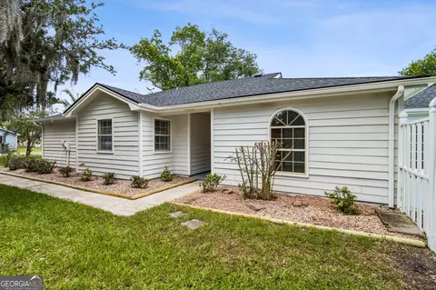 207 Cypress Dr, Kingsland, GA 31548