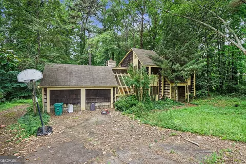 5230 Essex Farms Ct, Stone Mountain, GA 30088