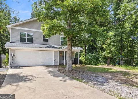 485 Candlestick Dr, Hull, GA 30646