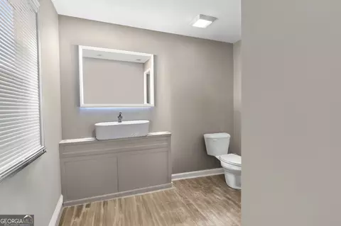 Bath - 485 Candlestick Dr, Hull, GA 30646 photo 1 of 3