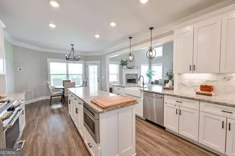 Kitchen - 1515 Gratis Rd, Monroe, GA 30656 photo 1 of 5
