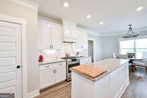 Kitchen - 1515 Gratis Rd, Monroe, GA 30656 photo 2 of 5
