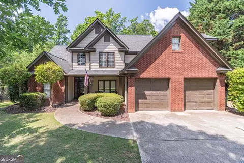 2649 Waters Edge Dr, Gainesville, GA 30504