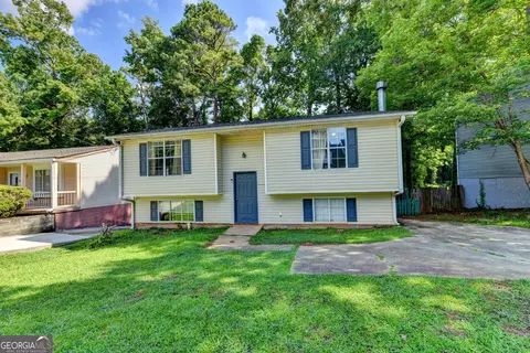 4286 Village Square Ln, Stone Mountain, GA 30083