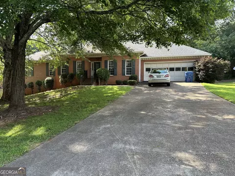 823 Austin Ct, Lawrenceville, GA 30046
