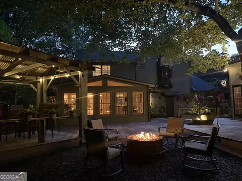 110 Shadowood Ln, Peachtree City, GA 30269