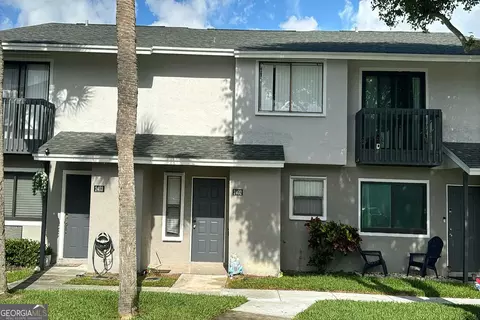 2402 Seaside Dr, Greenacres, FL 33463
