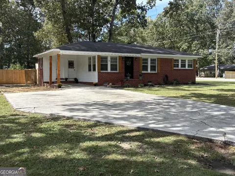 2 Sandy Beach Ter NW, Rome, GA 30165