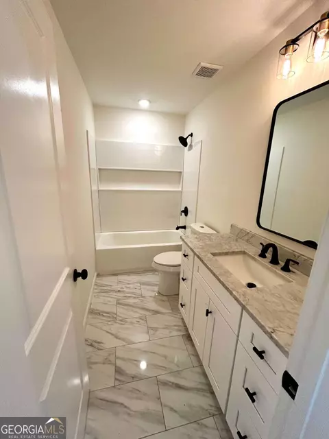 Bath - 765 Barshay Dr, Covington, GA 30016 photo 4 of 6