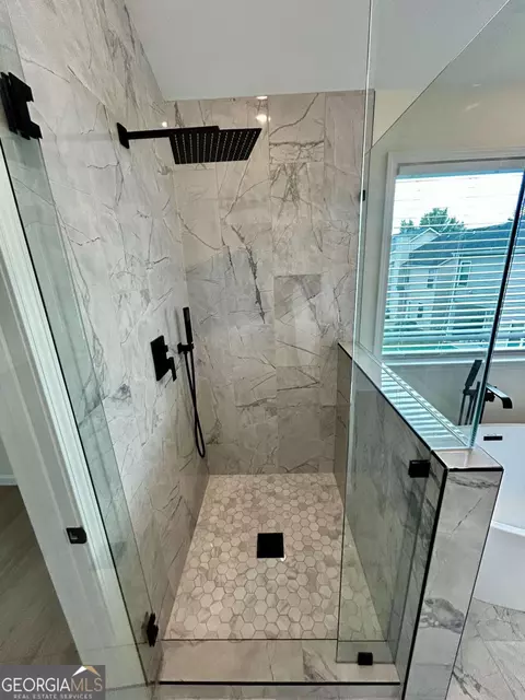 Bath - 765 Barshay Dr, Covington, GA 30016 photo 2 of 6