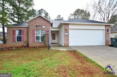 103 Saint Brendands Dr, Bonaire, GA 31005