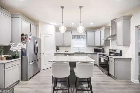 Kitchen - 4580 Capulet Ct, Forsyth, GA 31029 photo 2 of 4