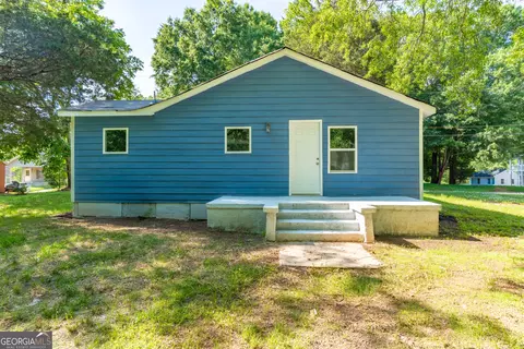 Exterior - 808 Davis St, Monroe, GA 30655 photo 5 of 9