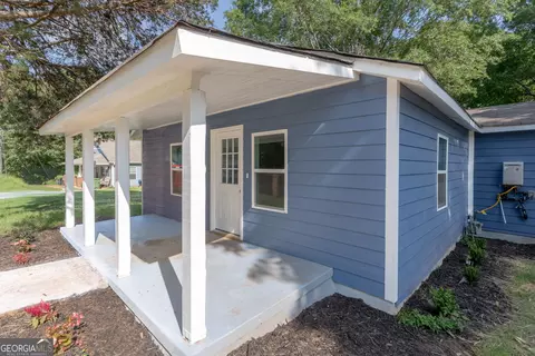 Exterior - 808 Davis St, Monroe, GA 30655 photo 3 of 9