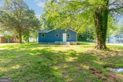 Exterior - 808 Davis St, Monroe, GA 30655 photo 6 of 9