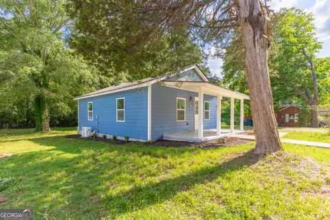 Exterior - 808 Davis St, Monroe, GA 30655 photo 2 of 9