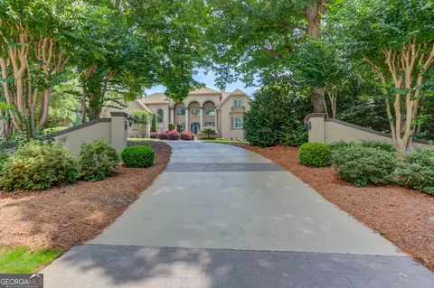 1905 Kathy Whitworth Dr, Braselton, GA 30517