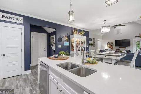 Kitchen - 221 Diamond Pl, Gray, GA 31032 photo 6 of 8