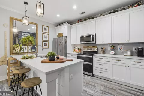 Kitchen - 221 Diamond Pl, Gray, GA 31032 photo 1 of 8