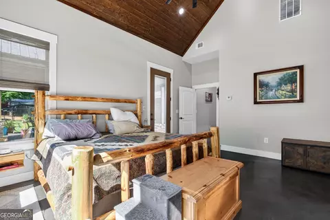 Bedroom - 289 Maple Dr, Williamson, GA 30292 photo 2 of 6