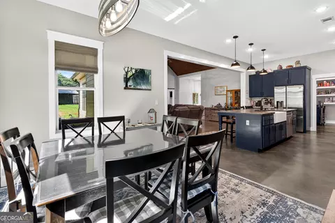 Dining - 289 Maple Dr, Williamson, GA 30292 photo 2 of 2