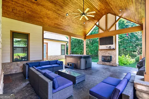 Exterior - 289 Maple Dr, Williamson, GA 30292 photo 16 of 22