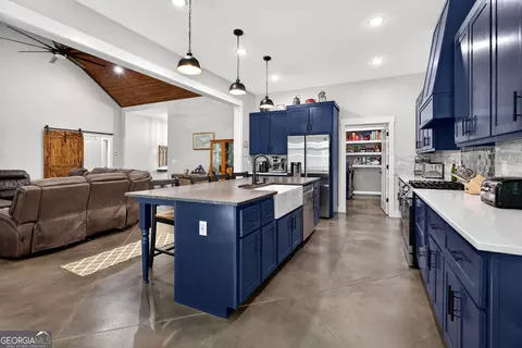 Kitchen - 289 Maple Dr, Williamson, GA 30292 photo 1 of 3
