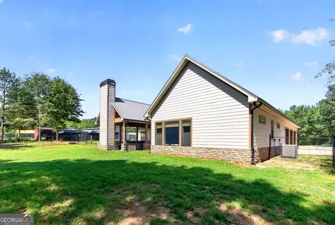 Exterior - 289 Maple Dr, Williamson, GA 30292 photo 6 of 22