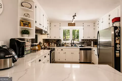 Kitchen - 405 Miller Rd, Covington, GA 30014 photo 1 of 2