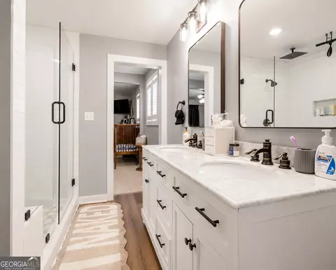 Bath - 405 Miller Rd, Covington, GA 30014 photo 2 of 4