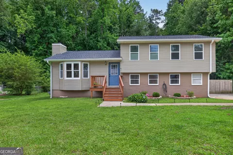 95 S Meadowcliff Cir, Carrollton, GA 30116