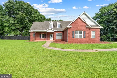 235 Lake Lillian Dr, Perry, GA 31069