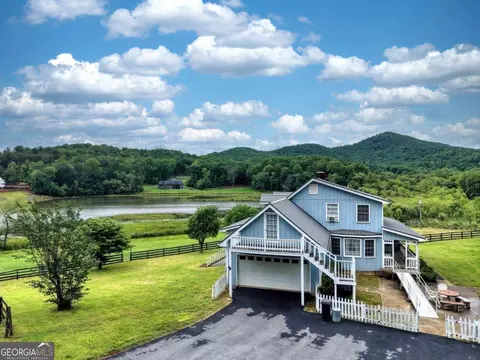 838 Tay Walk Way, Hiawassee, GA 30546