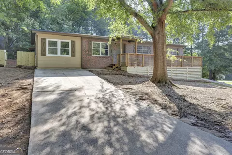 10121 Morris Dr SW, Covington, GA 30014
