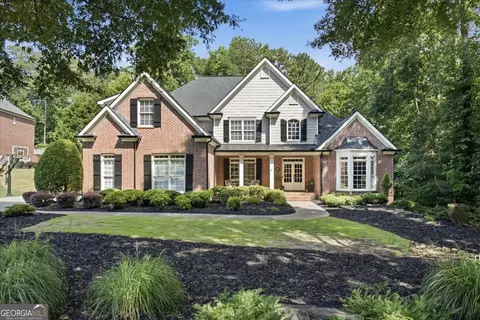 880 Colonial Ln, Milton, GA 30004