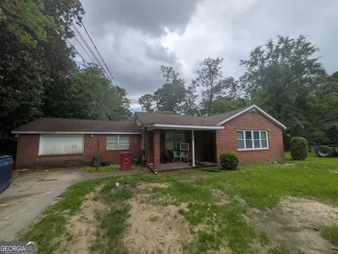3276 Sharon Dr, Macon, GA 31204