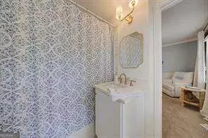 Bath - Undisclosed, Marietta, GA 30068 photo 4 of 5