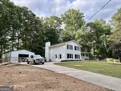 1068 Riverside Rd, Sugar Hill, GA 30518