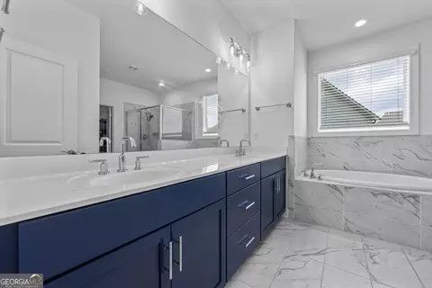 Bath - 4314 Calder St, Duluth, GA 30097 photo 4 of 5