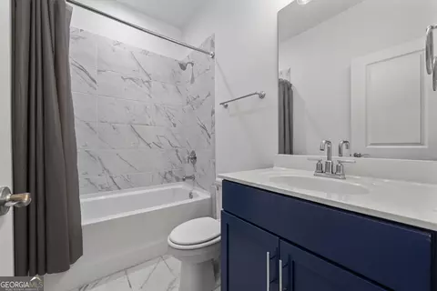 Bath - 4314 Calder St, Duluth, GA 30097 photo 2 of 5