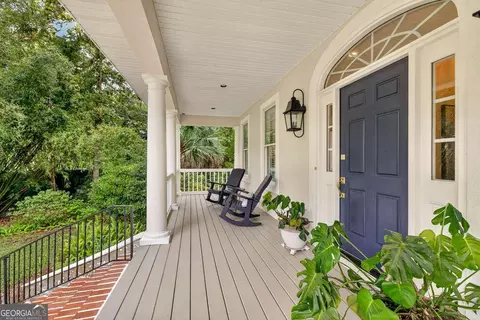 Exterior - 31 Tanglewood Rd, St. Simons, GA 31522 photo 3 of 25