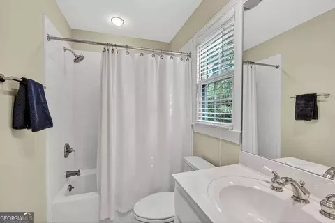 Bath - 31 Tanglewood Rd, St. Simons, GA 31522 photo 6 of 6