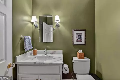 Bath - 31 Tanglewood Rd, St. Simons, GA 31522 photo 1 of 6