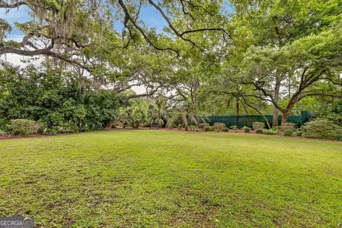 Exterior - 31 Tanglewood Rd, St. Simons, GA 31522 photo 18 of 25