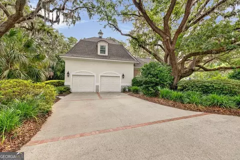 Exterior - 31 Tanglewood Rd, St. Simons, GA 31522 photo 19 of 25