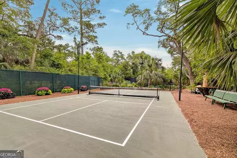 Exterior - 31 Tanglewood Rd, St. Simons, GA 31522 photo 13 of 25