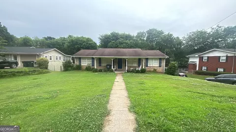 202 Cherry Hill Dr, Calhoun, GA 30701