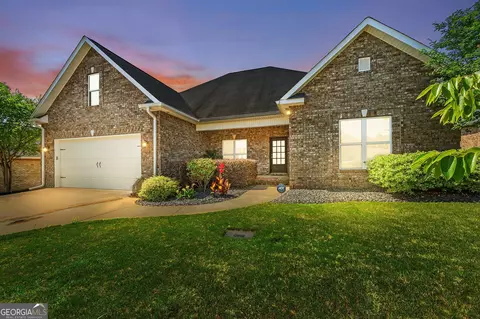 504 Falls Dr, Bonaire, GA 31005