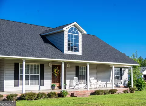 5625 Wooddell Dr, Waycross, GA 31503