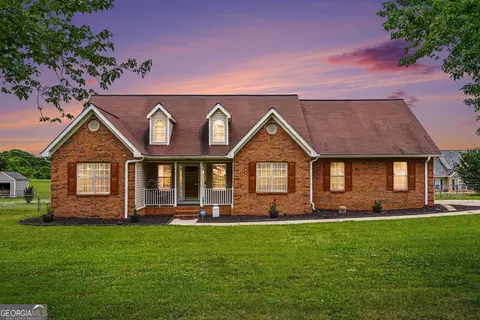 407 Trestle Rd, Locust Grove, GA 30248